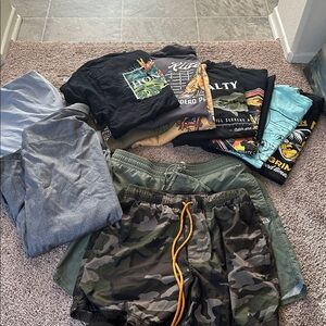 Men’s clothing lot